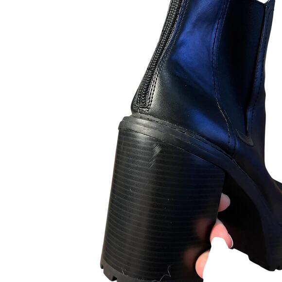 Madden Girl Black Platform Boots Size 10 - Picture 6 of 9